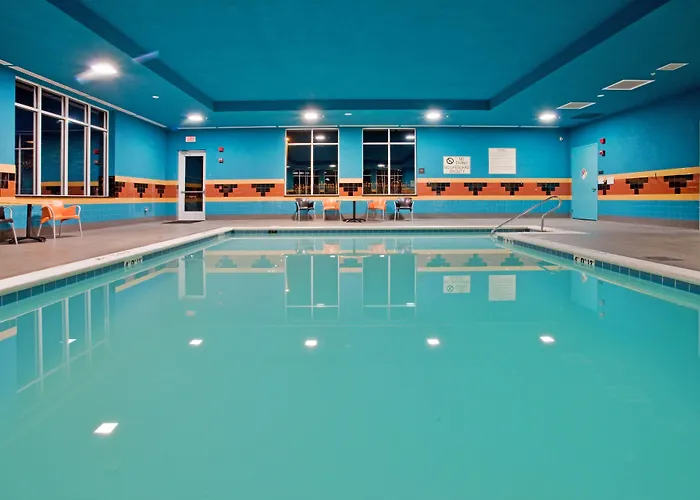 Holiday Inn Hotel & Suites Gateway By Ihg